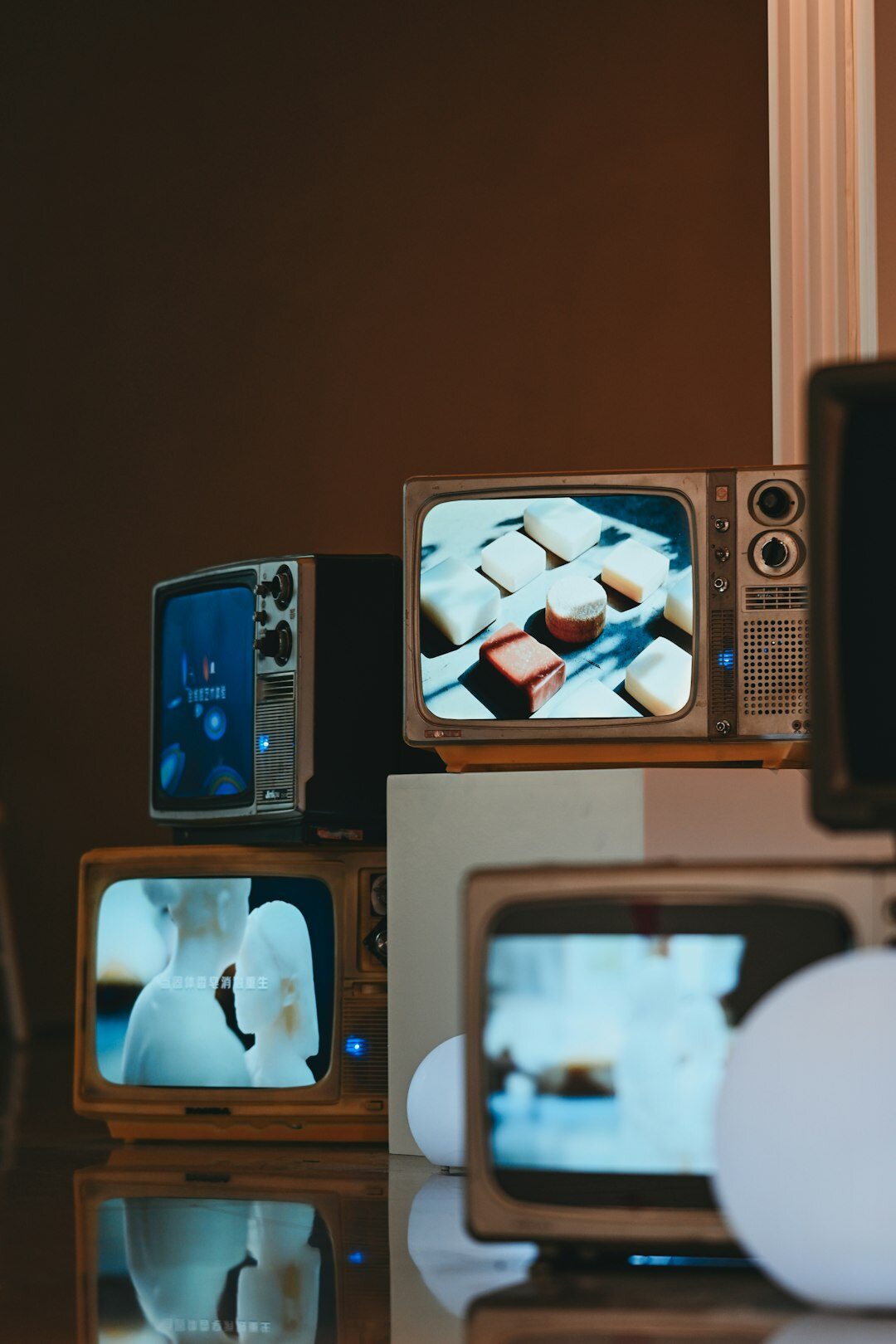 retro cartoons on tv